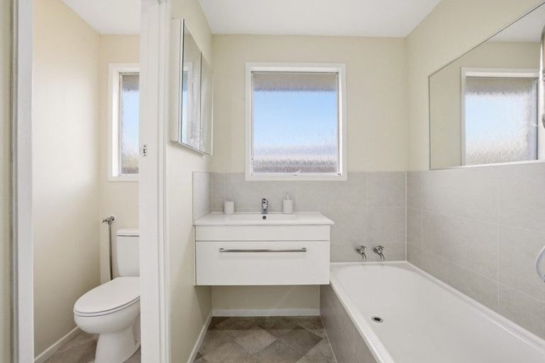 Photo of property in 11 Lacy Gate Place, Woodend, 7610