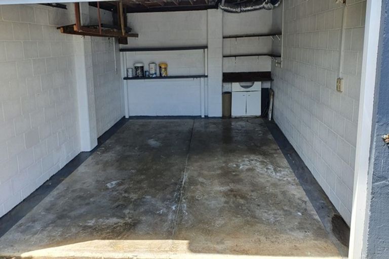 Photo of property in 1/223 Eskdale Road, Birkenhead, Auckland, 0626