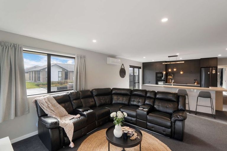 Photo of property in 72 Lady Isaac Drive, Rolleston, 7615