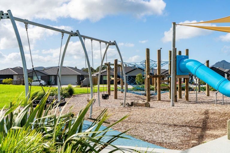 Photo of property in 9 Taurangawaka Road, One Tree Point, 0118