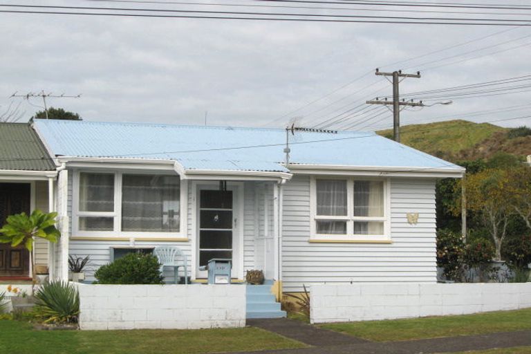 Photo of property in 23d Oranga Street, Marfell, New Plymouth, 4310