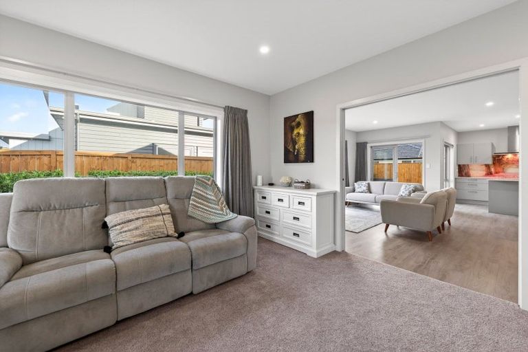 Photo of property in 3 Magnolia Lane, Kelvin Grove, Palmerston North, 4414