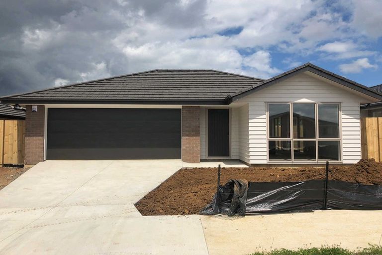 Photo of property in 15 Parton Road, Pukekohe, 2120