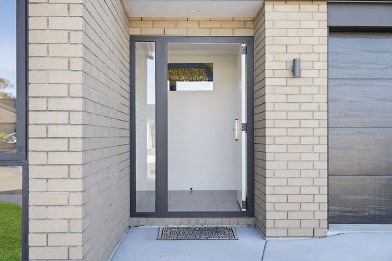 Photo of property in 21 Wilkin Road, Woodend, 7610
