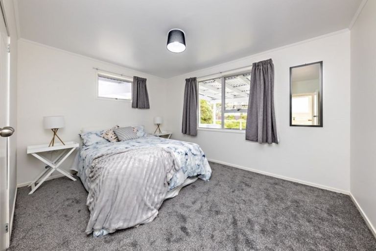 Photo of property in 22 Killington Crescent, Mangere, Auckland, 2022