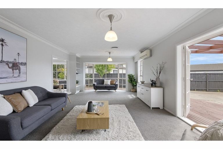 Photo of property in 24 Heathglen Avenue, Parklands, Christchurch, 8083