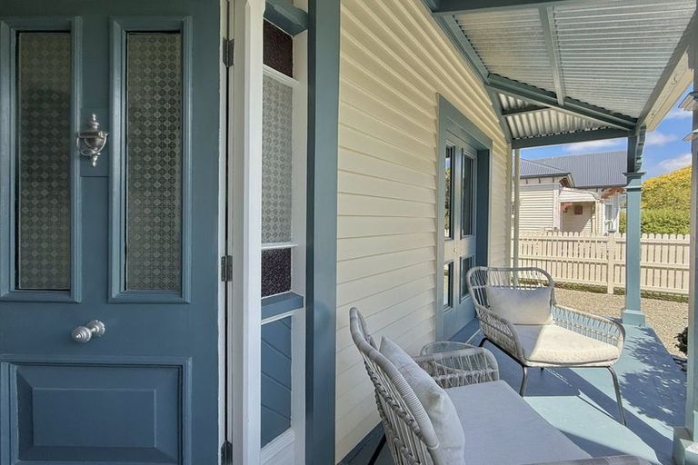 Photo of property in 25 Rhodes Street, Waimate, 7924