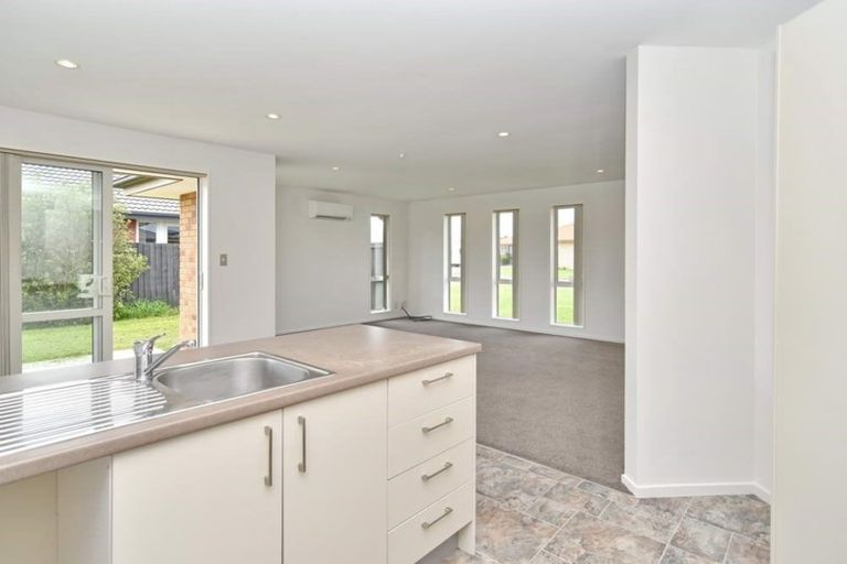 Photo of property in 6 Maple Place, Rangiora, 7400