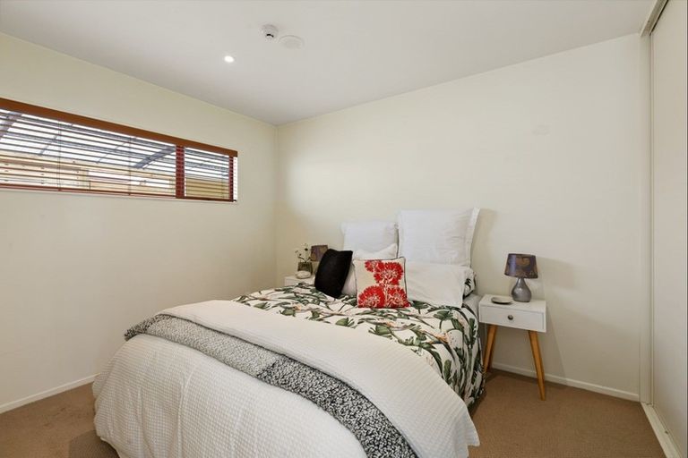 Photo of property in 33f Florence Avenue, Orewa, 0931