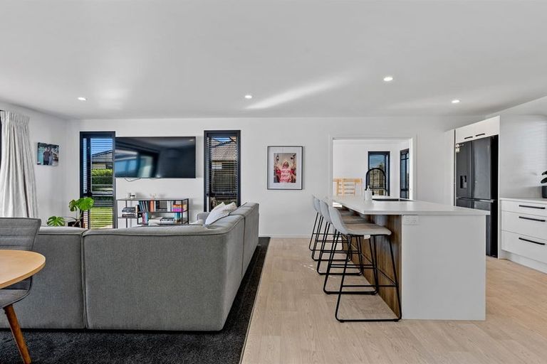 Photo of property in 6 Westmoreland Road, Darfield, 7510