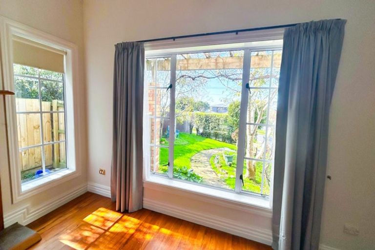 Photo of property in 33 Churchill Road, Cockle Bay, Auckland, 2014