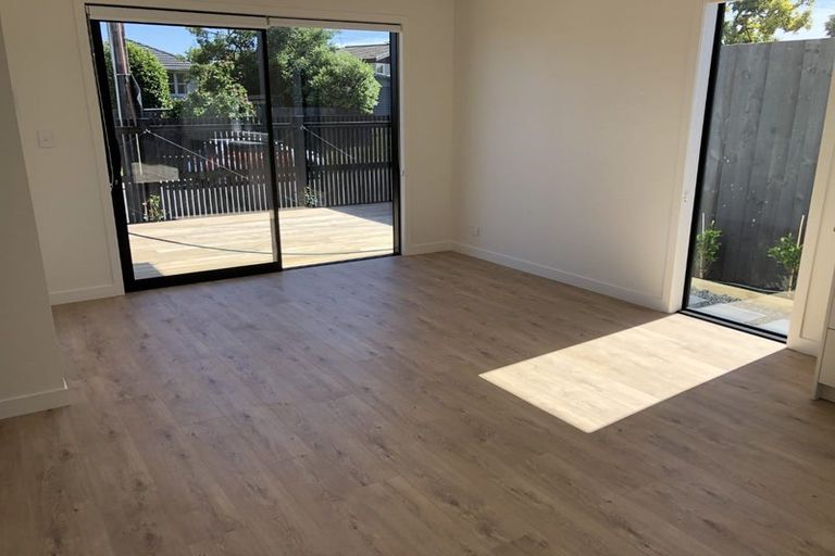 Photo of property in 16a Hamurana Place, Te Atatu Peninsula, Auckland, 0610