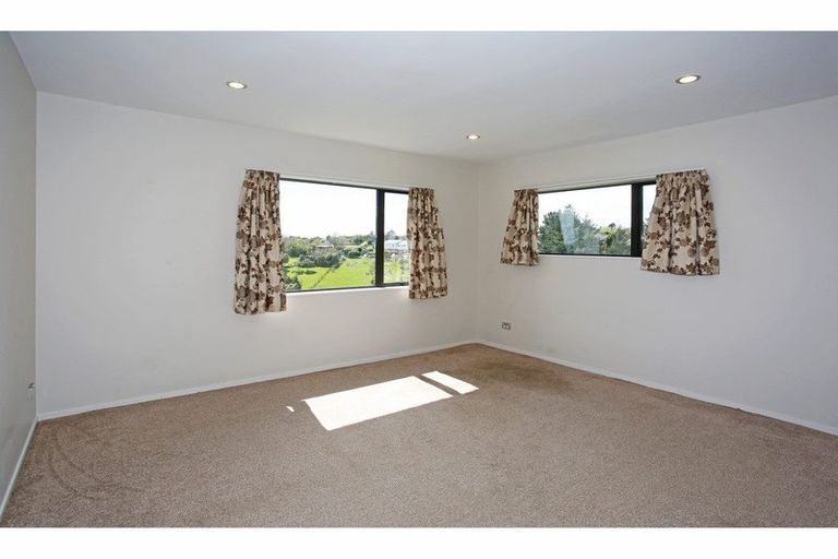 Photo of property in 12 Kokako Rise, Papakura, 2110