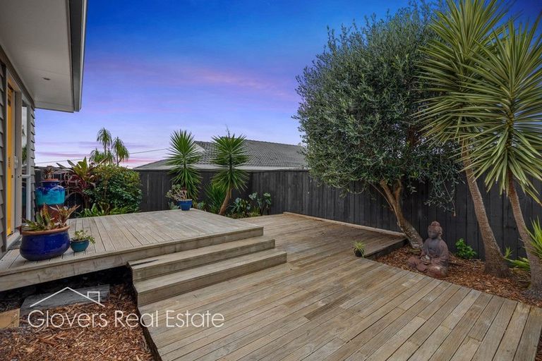 Photo of property in 6a Ava Avenue, Titirangi, Auckland, 0604