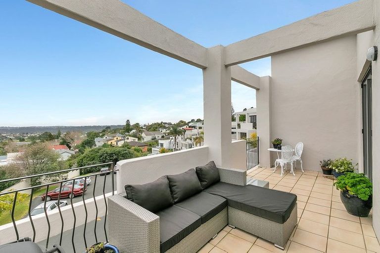Photo of property in 3/5 Monte Cassino Place, Birkdale, Auckland, 0626