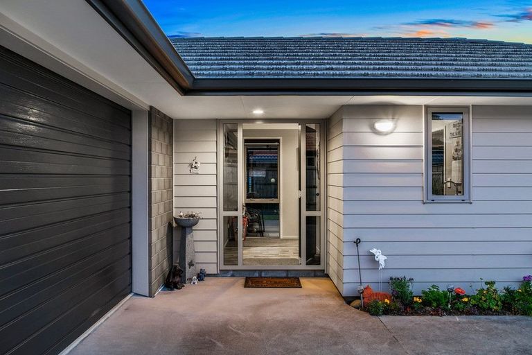 Photo of property in 145 Oteki Park Drive, Welcome Bay, Tauranga, 3112
