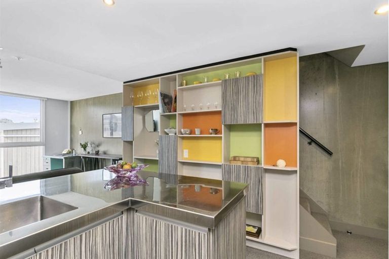 Photo of property in Canvas Apartments, 18/307u Willis Street, Te Aro, Wellington, 6011