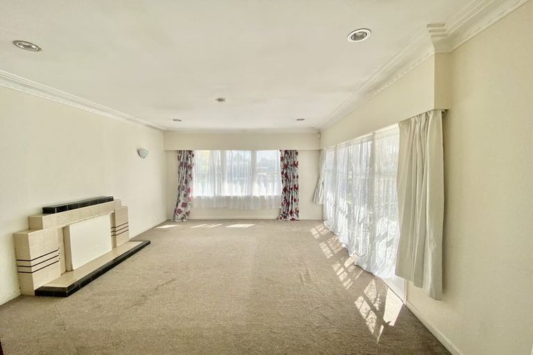 Photo of property in 22 Rollerson Street, Papakura, 2110