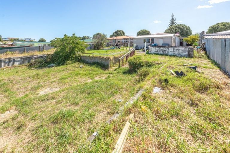Photo of property in 70 Manuka Street, Castlecliff, Whanganui, 4501