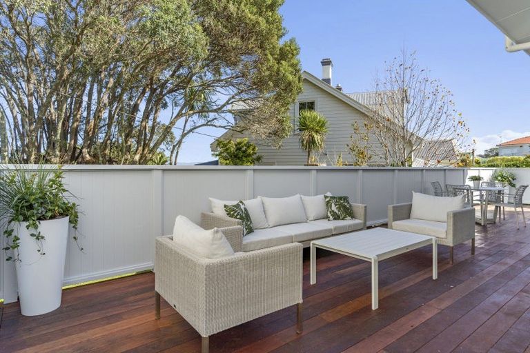 Photo of property in 4 Clarence Road, Northcote Point, Auckland, 0627