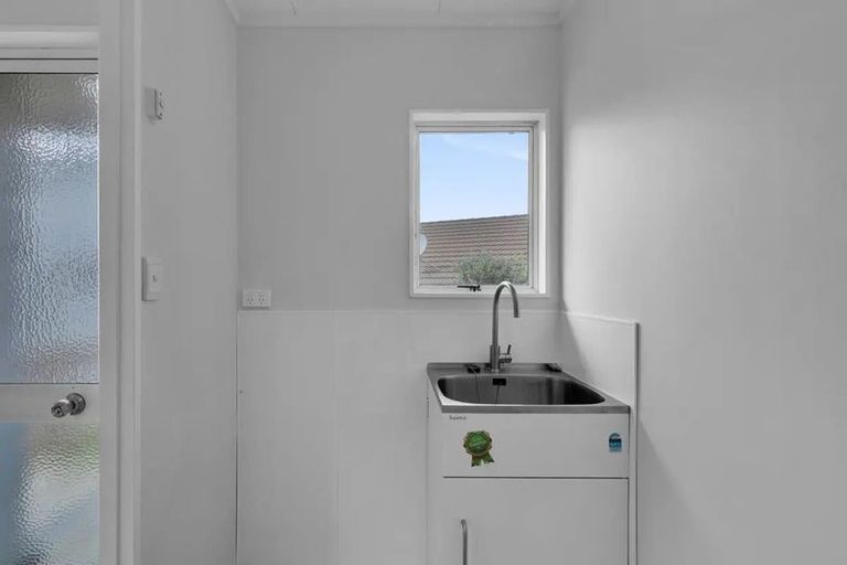Photo of property in 1 Augustus Earle Place, Pukehangi, Rotorua, 3015