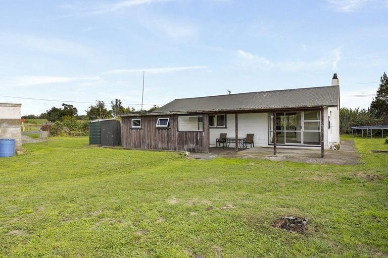 Photo of property in 1 Wood Street, Kakaramea, Patea, 4598