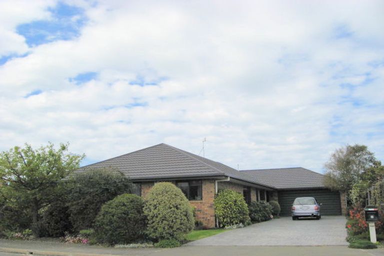 Photo of property in 15 Littles Lane, Woodend, 7610