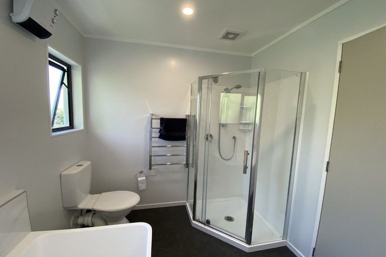Photo of property in 27a Holiday Road, Stanmore Bay, Whangaparaoa, 0932