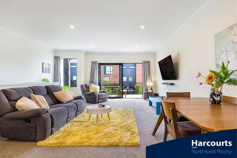 Photo of property in 3 Piko Lane, Hobsonville, Auckland, 0616