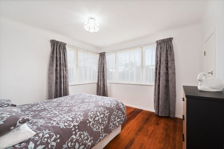 Photo of property in 7 Helena Street, Massey, Auckland, 0614