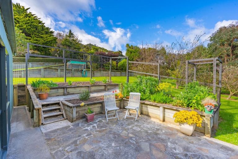 Photo of property in 35b Kotare Street, Waikanae, 5036