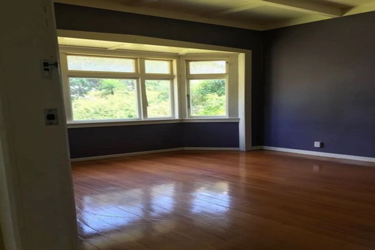 Photo of property in 56 Mckenzie Road, Mangere Bridge, Auckland, 2022