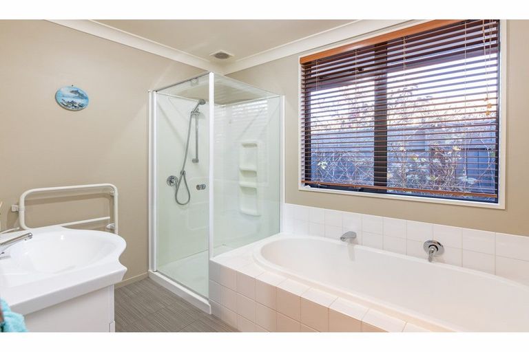 Photo of property in 16 Rembrandt Drive, Rolleston, 7614