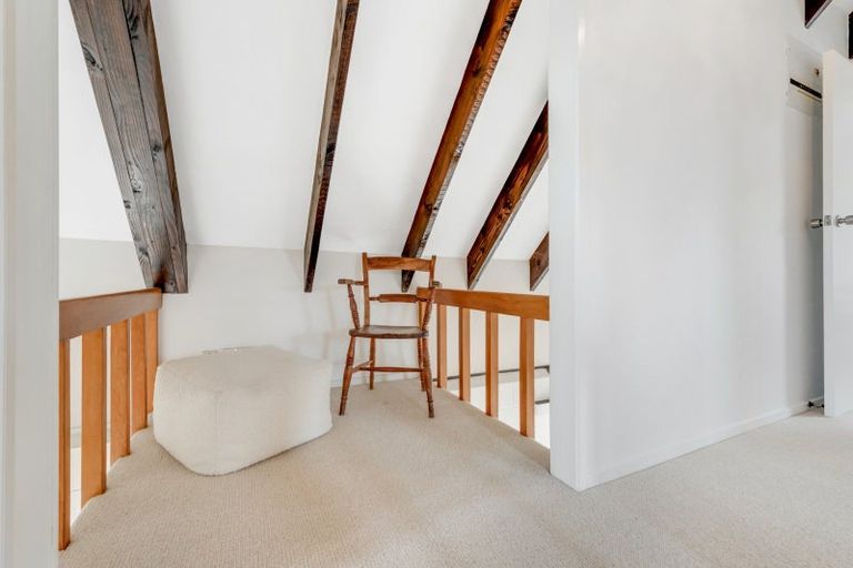 Photo of property in 3/23 Eastern Beach Road, Eastern Beach, Auckland, 2012