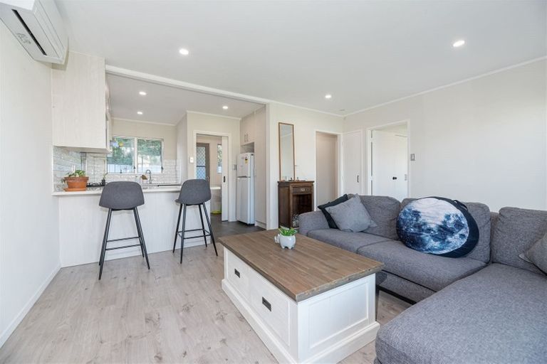 Photo of property in 3/1 Tawa Road, Te Atatu Peninsula, Auckland, 0610