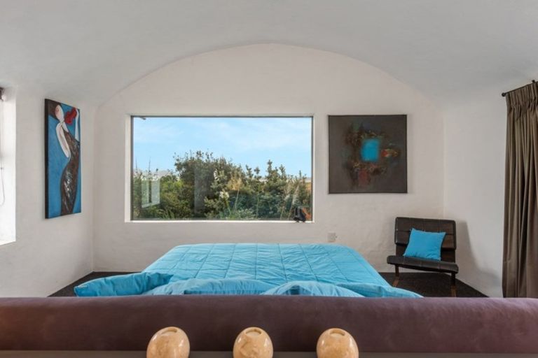 Photo of property in Solemer Beach House, 80 Paetawa Road, Peka Peka, Waikanae, 5391