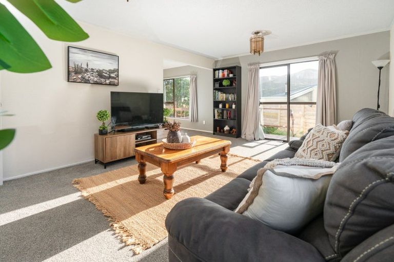 Photo of property in 1 Atwood Grove, Churton Park, Wellington, 6037