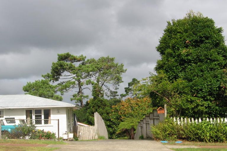 Photo of property in 2/35 Sunnynook Road, Forrest Hill, Auckland, 0620