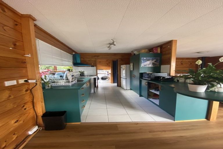 Photo of property in 1/11 Arrow Road, Forrest Hill, Auckland, 0620