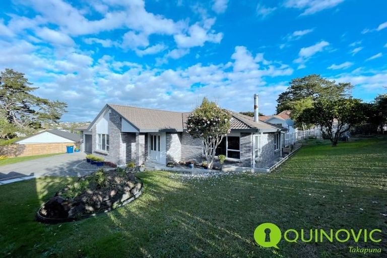 Photo of property in 11 Owl Court, Unsworth Heights, Auckland, 0632