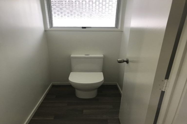 Photo of property in 119 Lynn Road, Bayview, Auckland, 0629