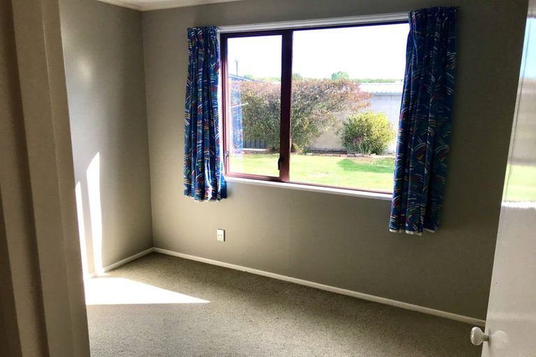 Photo of property in 4 Frickleton Street, Taradale, Napier, 4112