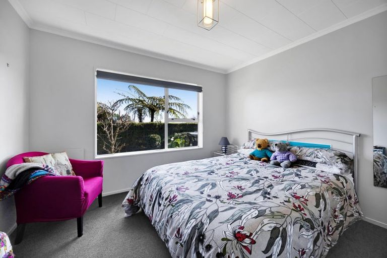 Photo of property in 34 Branch Road, Highlands Park, New Plymouth, 4312