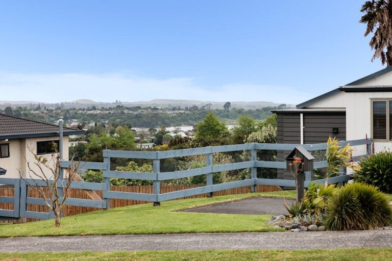 Photo of property in 7 Maddison Place, Welcome Bay, Tauranga, 3112