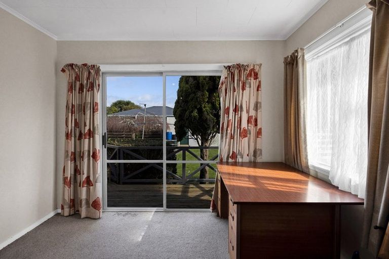 Photo of property in 21 Vogel Street, Hawera, 4610