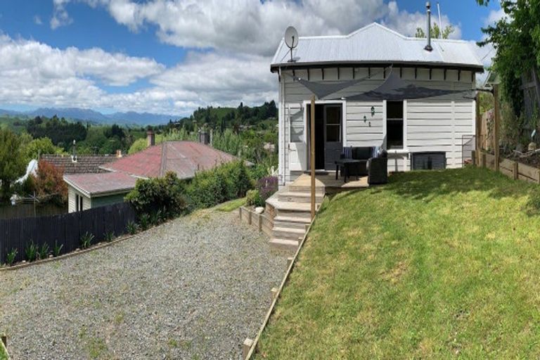 Photo of property in 16 Kiwi Road, Taihape, 4720