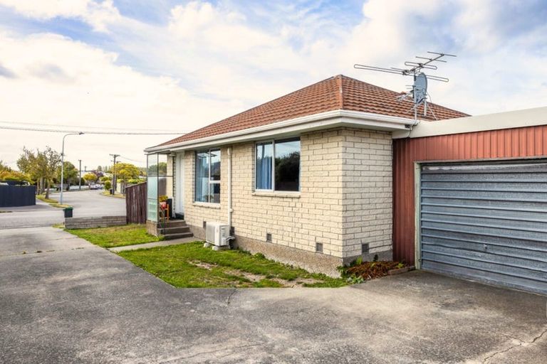 Photo of property in 74 Veitches Road, Casebrook, Christchurch, 8051