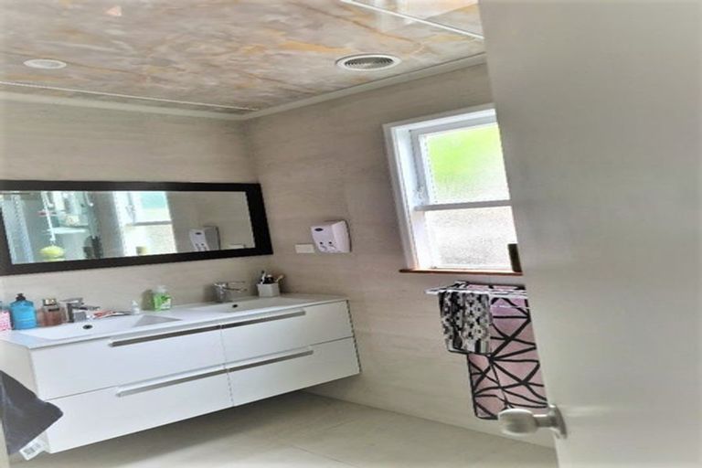 Photo of property in 1 Rosalind Road, Glenfield, Auckland, 0629