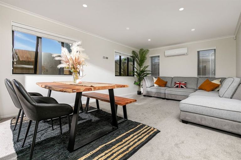 Photo of property in 9a Kingdale Road, Henderson, Auckland, 0610