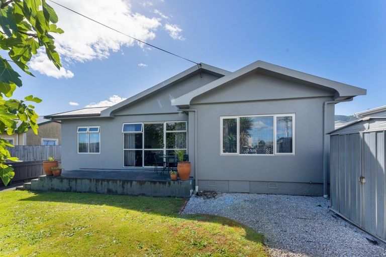 Photo of property in 5 Ngaio Street, Stoke, Nelson, 7011